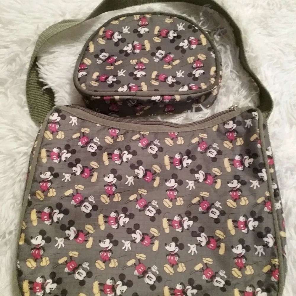 Mickey Mouse green small purse with makeup bag